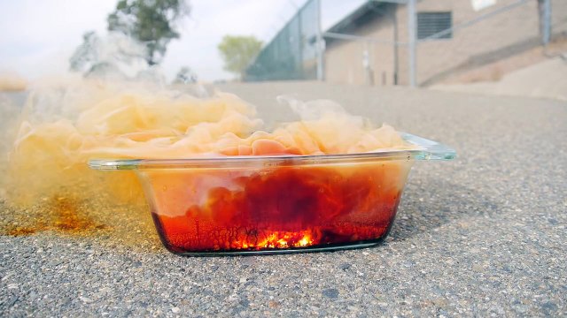 Don't Ever Pour Bromine on an iPhone 6S!_HD 2016