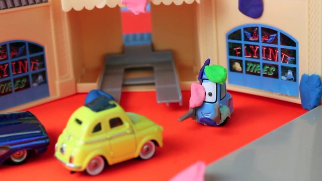 Play Doh Superheroes Cars Batman and Robin Fight Playdoh Villian Joker Using Play-Doh Bot Robots