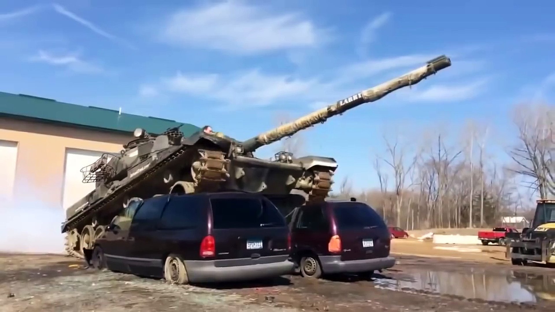⁣Tanks crush cars cars