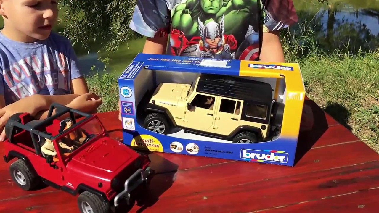 Машинки Bruder. Джип Wrangler. Игрушечная машинка для детей. Jeep Unlimited Rubicon. Bruder Toys