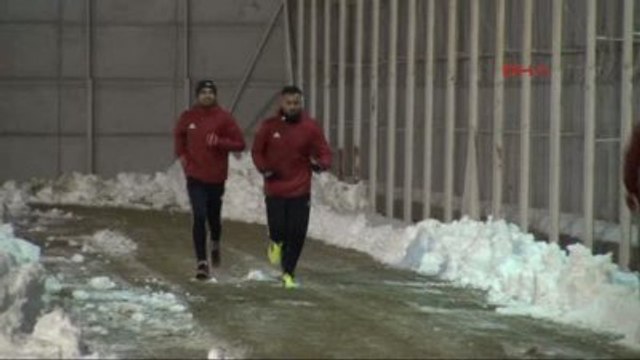 Medicana Sivasspor Teknik Direktörü Bakkal Sadece Hakeme Yüklenmek Haksızlık