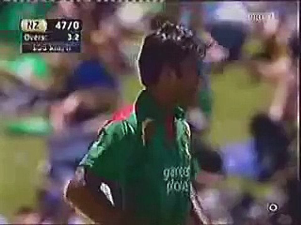 Brendon McCullum 80 of 28 balls 3rd ODI, Nzea v Bang 2007
