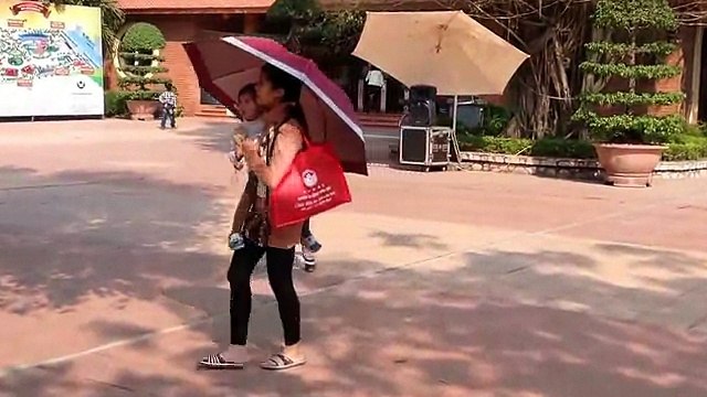 Дети прикольно танцуют.Танцы супер-Funny kids dancing