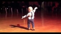 Приколы Дети танцуют Маленькие танцоры - Funny videos Kids are dancing Little dancers