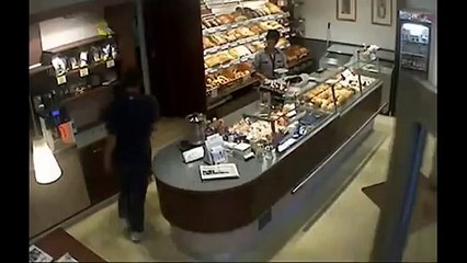 Idiot tries to rob a Bakery in Germany. No weapons involved