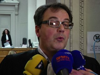 "Jungle" de Calais: pas d'évacuation forcée tout de suite, promet Cazeneuve (2)