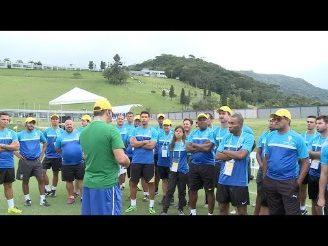 Ex-jogadores se preparam no Curso de Treinadores promovido pela CBF