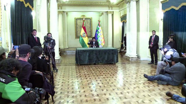 Morales promete respetar resultado de referendo en Bolivia
