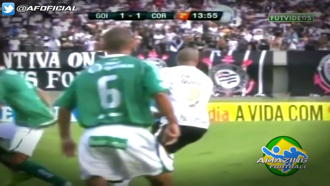 RONALDO FENÔMENO - TOP 30 DRIBLES | AMAZING FOOTBALL