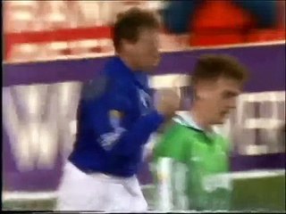 Paul Gascoigne books referee Dougie Smith (longer version)