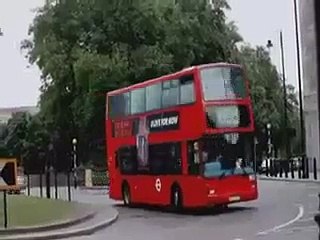 Amazing Magic Trick On Bus must watch