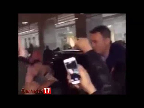 Fikret Orman Beşiktaş taraftarına üçlü çektirdi