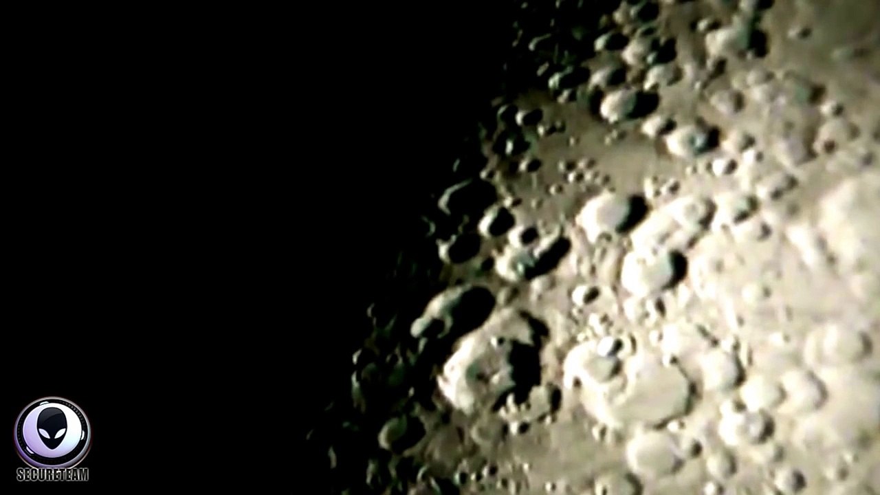 9/14/2014 SHOCKED ASTRONOMER VIDEOS ALIEN UFO ON THE MOON! - Coverup