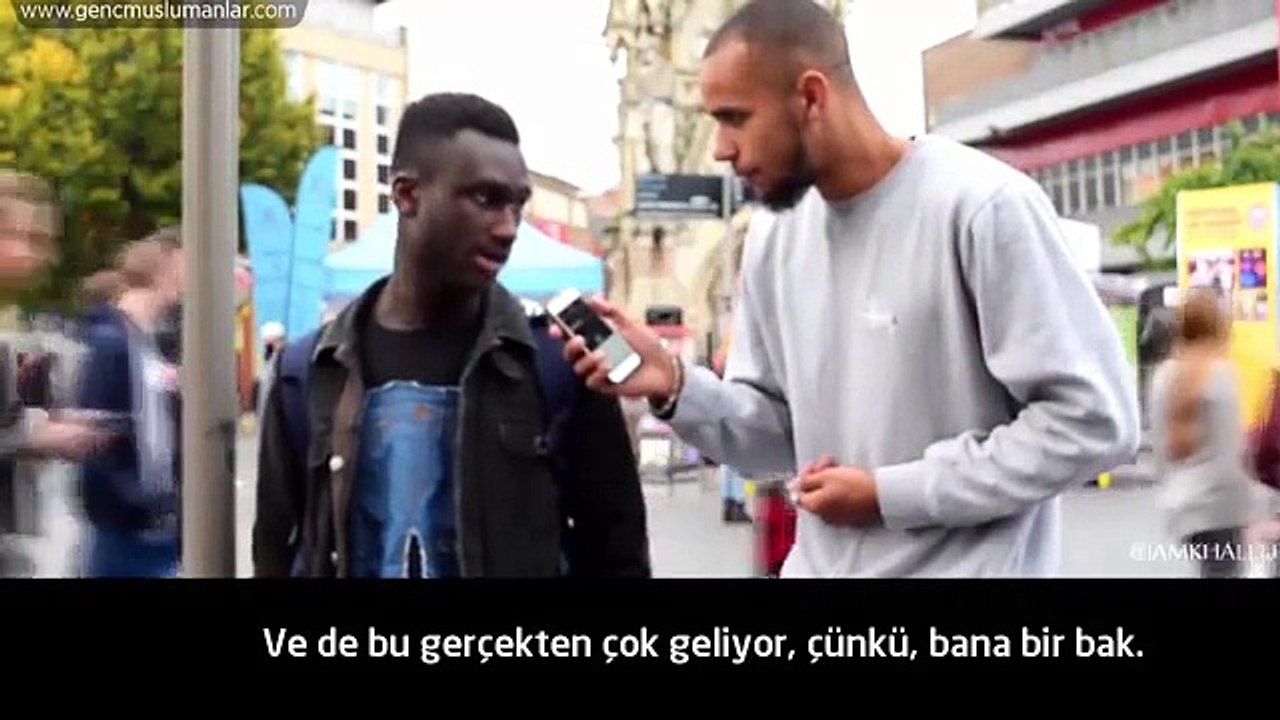Hayatlarında İlk kez Kur'an Dinleyen İngilizler