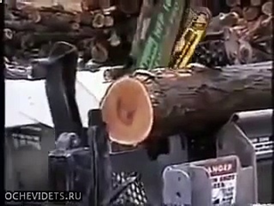 Чудо техники, режущее и колющее бревна на дрова. Заготовка дров на зиму