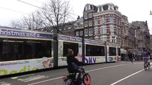 GVB kersttram op de Herengracht in Amsterdam naar RAI - christmas tram