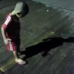 Liitle Kid Is Terrified Of His Shaddow