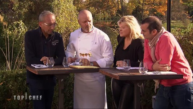 Le chef Philippe Etchebest essaie de vanter les réalisations de son équipe !
