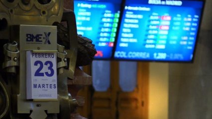 La Bolsa española mantiene el nivel de los 8.300 puntos en la apertura