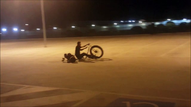 Drift Trike 360 - Pilote de trike complètement fou!!!