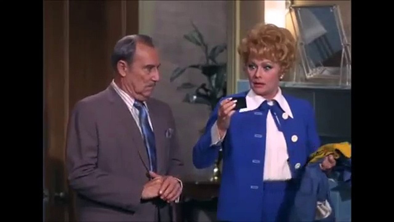 Lucille Tries On Elizabeth Taylor's Ring - Here's Lucy