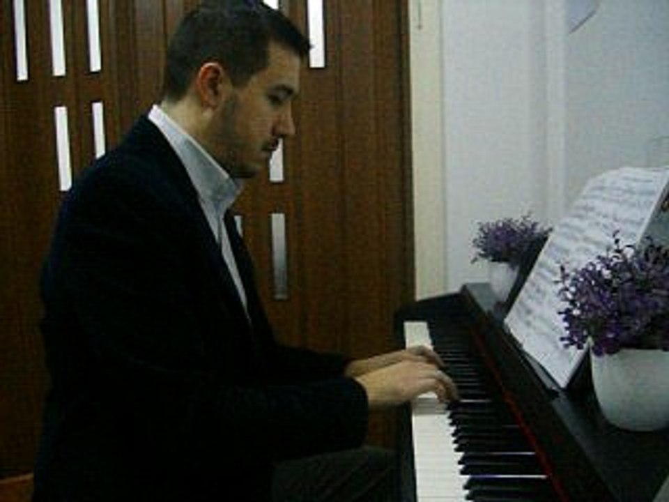 PİYANO DERSİ... MEDARMONİ SANAT AKADEMİSİ_www.medarmonisanat.com