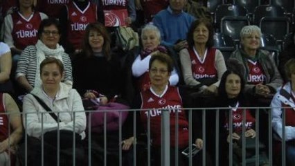 Eski Milli Basketbolcular, Takıma Güveniyor