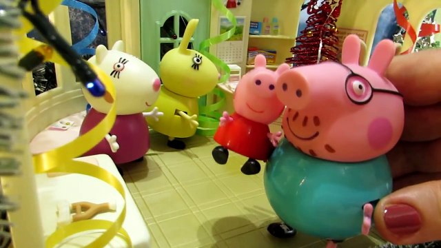 Peppa Pig Свинка Пеппа. Больница. Пеппе и ее друзьям Доктор Заяц делает укол