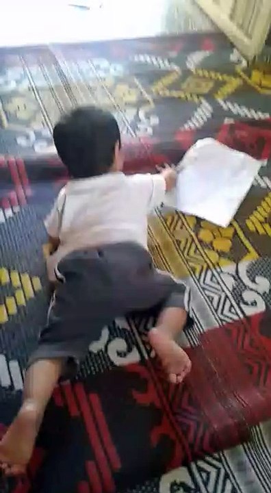 Hussain is Trying to Write Some thing