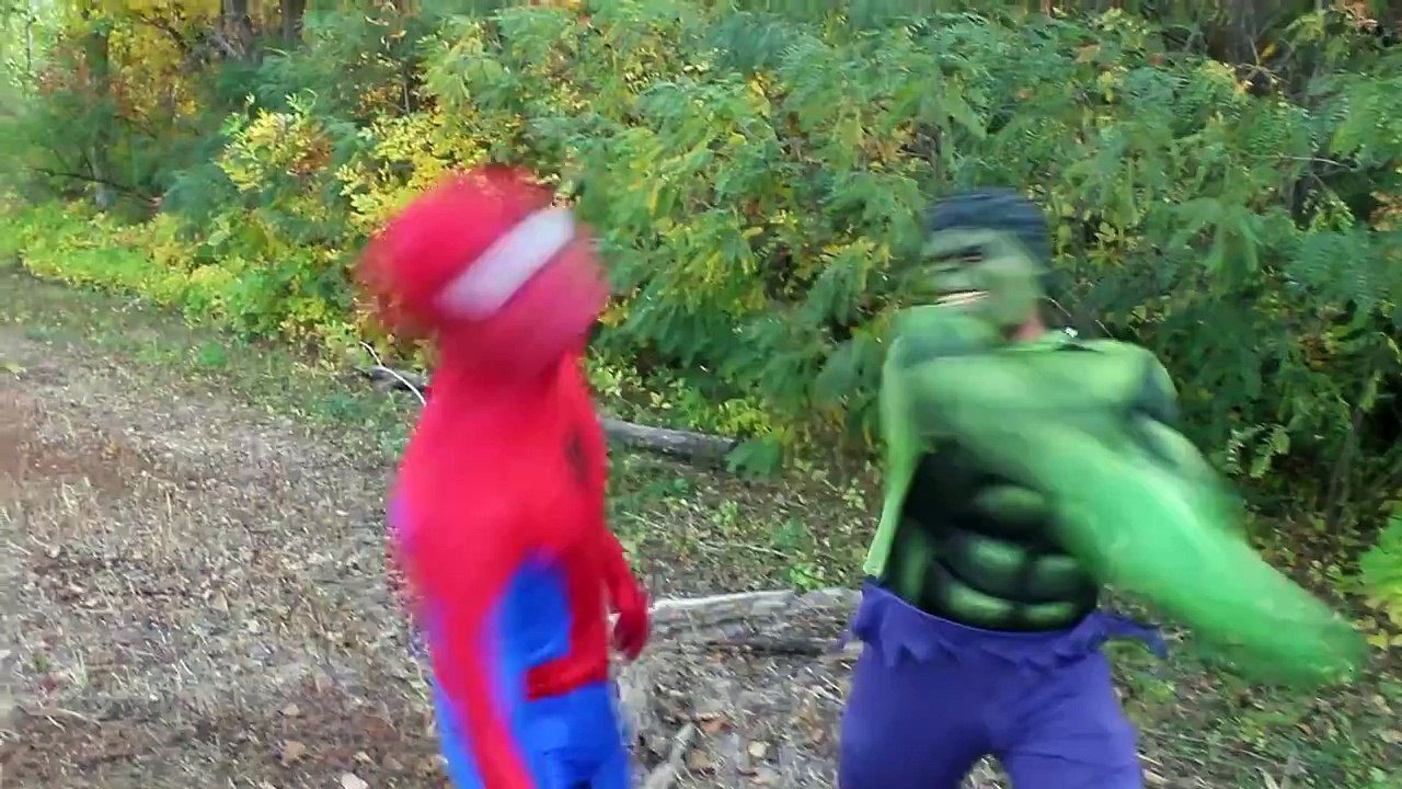 Spiderman Vs The Incredible Hulk - In Real Life - Superheroe Battle