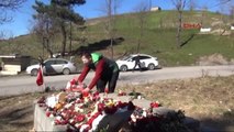 Zonguldak Yaralı Uzman Çavuş, Şehit Uzman Çavuşun Mezarını Ziyaret Etti