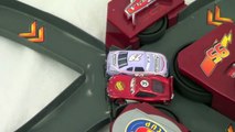 Lightning McQueen Crash Disney Cars Crash Speedway Piston Cup DisneyCarToys