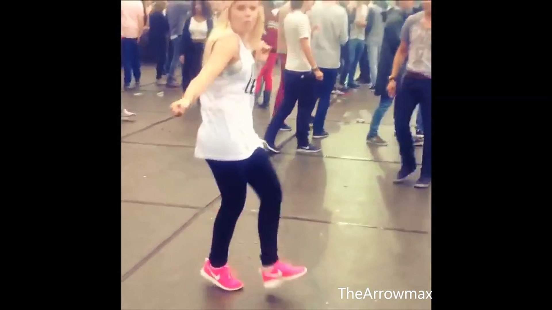 ⁣Cutting Shapes Compilation 2014 - Konijnendans Techno Dance house shuffle [part 3]