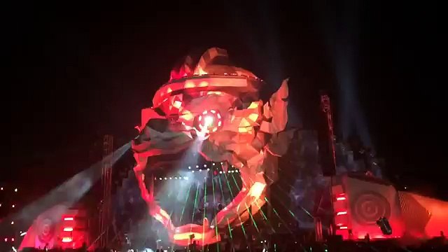 Tiesto & don diablo - chemicals @ Maya music festival 2016 (World Music 720p)