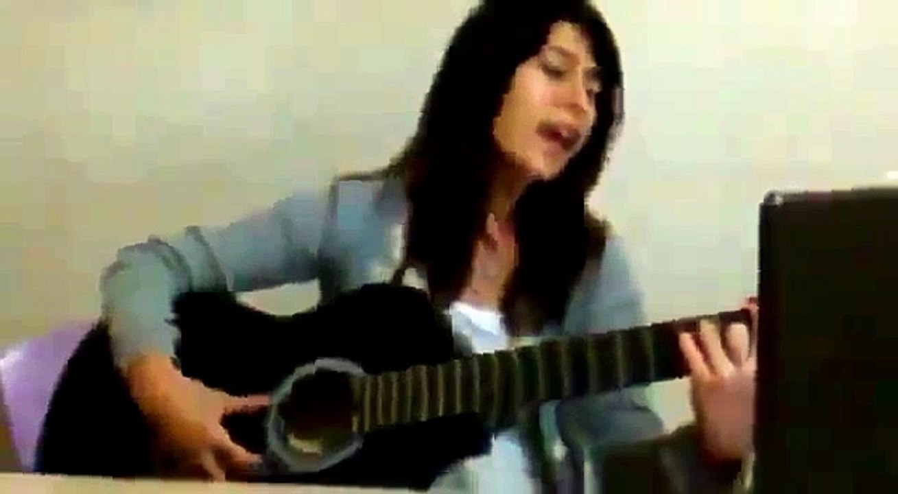 Gizem Özyalçın Birgün Aşklar Biter Ebru Gündeş