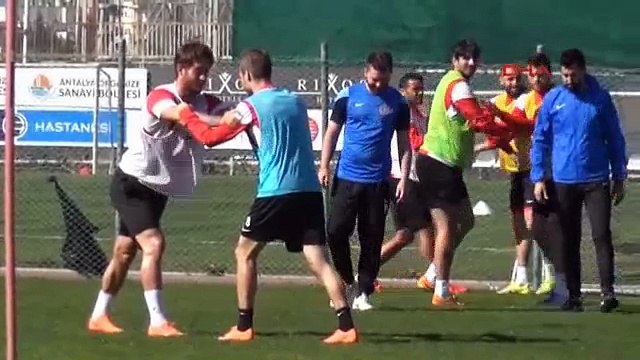 Ömer Şişmanoğlu: Milli formayı giymek istiyorum