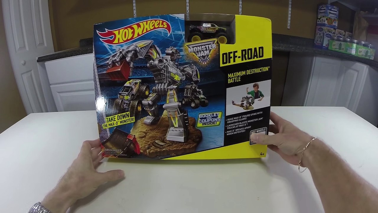 FUNNY HOT WHEELS MONSTER JAM CRASH FUN MAX D BATTLE Play Set- Opening Toys & Playing