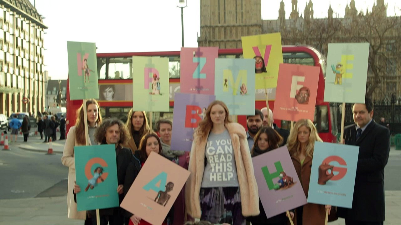 Lily Cole calls for parliament to take action on illiteracy