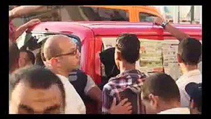 ضابط يضرب شخص بالنار ويقتل احد ركاب الميكروباص  بجوده عالية 2016