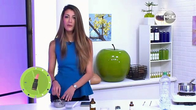 Voir et revoir Poudre à canons : la recette de la gelée de concombre en masque hydratant et purifiant sur MCEReplay