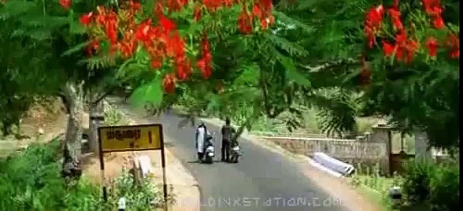 Kadhal Movie Trailer.