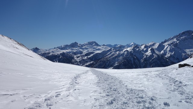Col de Buffère avec des skis de randonnée
