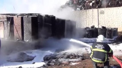 Kırıkkale'de Sanayi Sitesinde Çıkan Yangın Paniğe Neden Oldu