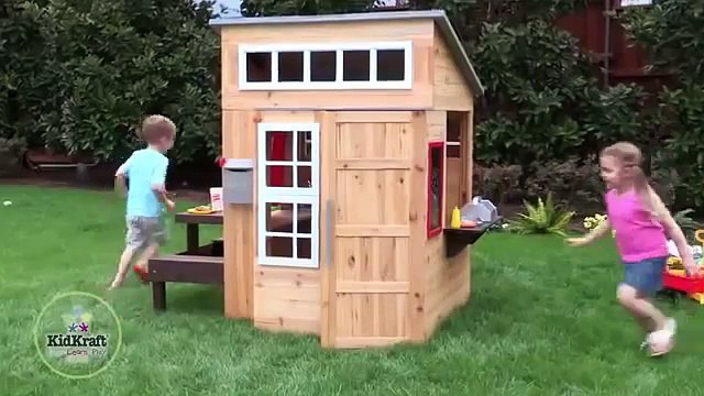 Childrens Outdoor Play House Houses In Wood For The Garden By KidKraft vidéo