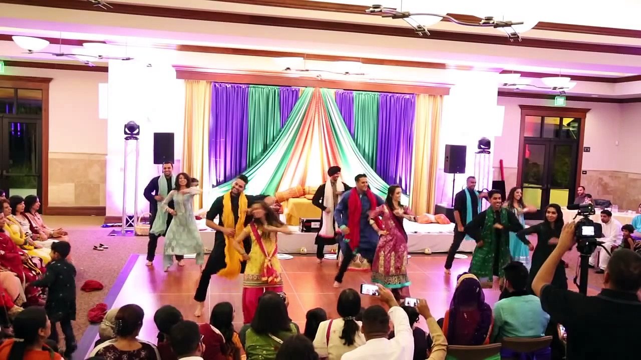 Osman and Maleehas Mehndi - Girls and Boys Dance