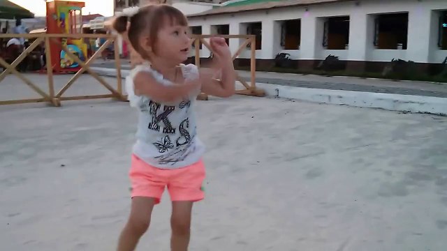 Дети танцуют. Танцы для детей 3-4 лет (детские танцы)