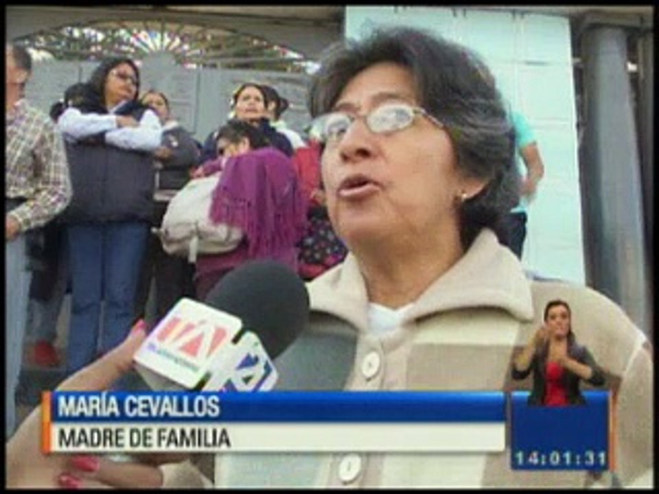 Estudiantes del Colegio Montúfar continúan protestas
