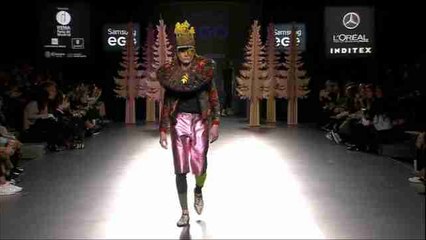 Sheila Pazos recrea ciudades con sus prendas en Samsung Ego