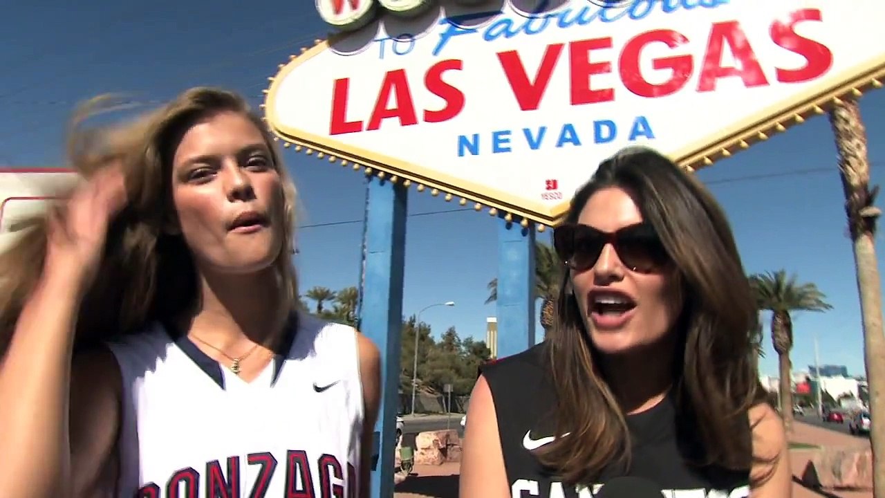 SI Swimsuit 2013 VEGAS SIGN BBALL