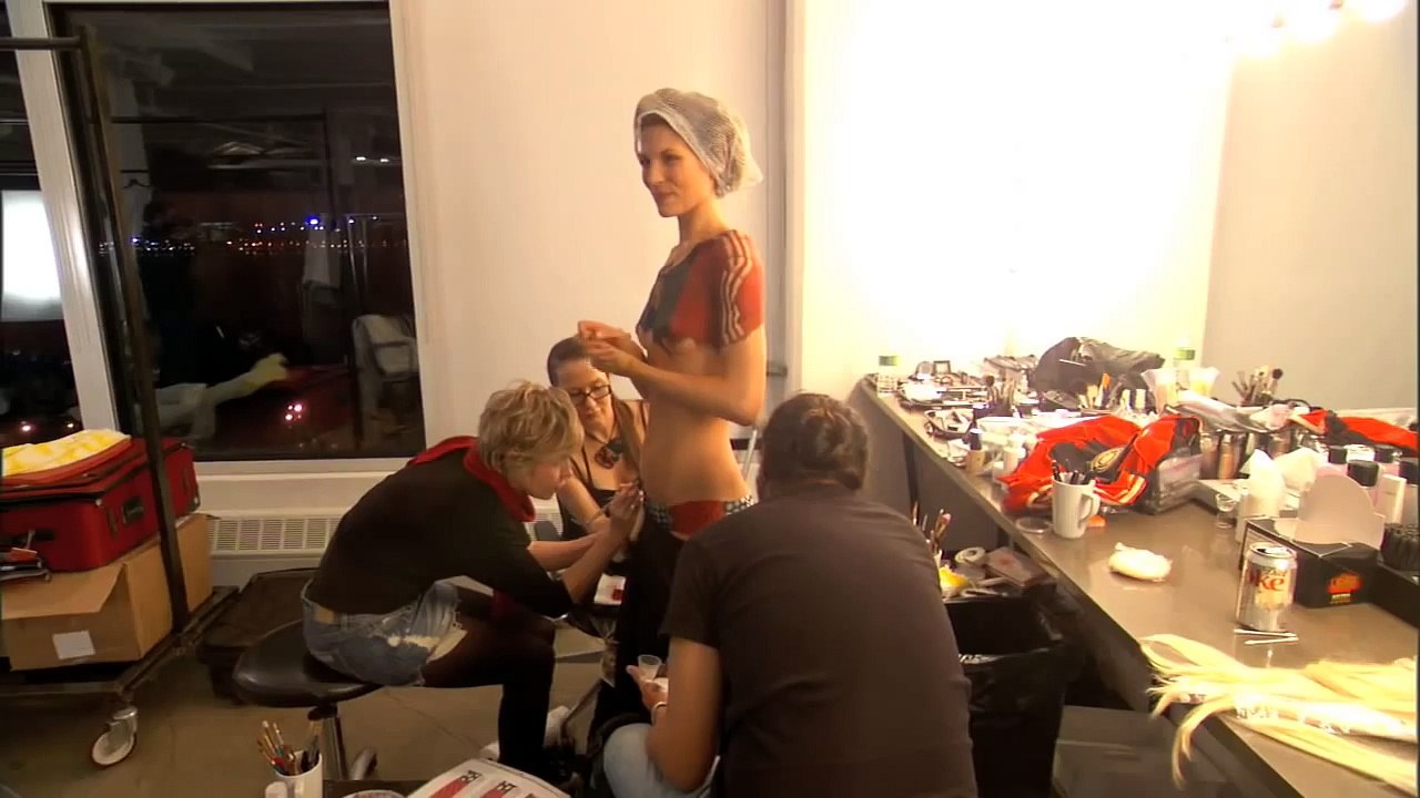 SOCCER WAGS Sarah Brandner Bodypainting, SI Swimsuit 2010